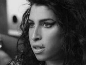 Эми Уайнхаус госпитализирована в больницу