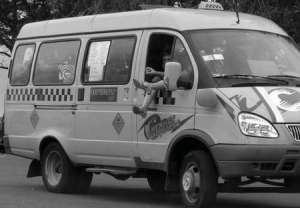 С «грубостью, бескультурным поведением водителей», а так же курением собираются бороться в Крыму