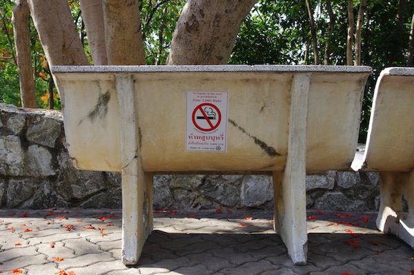 No smoke in this area is prohibited. Fine 2000 Bath. No smoke in this area is prohibited. Fine 2000 Bath.